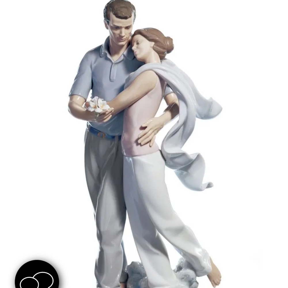 COPY - Lladro “You’re everything to Me” Couple Figurine*neck broken and glued”